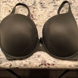 Excellent condition Victoria’s Secret Bra